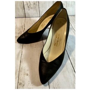 ***SOLD**** Vintage BRUNO MAGLI ladies’ pumps